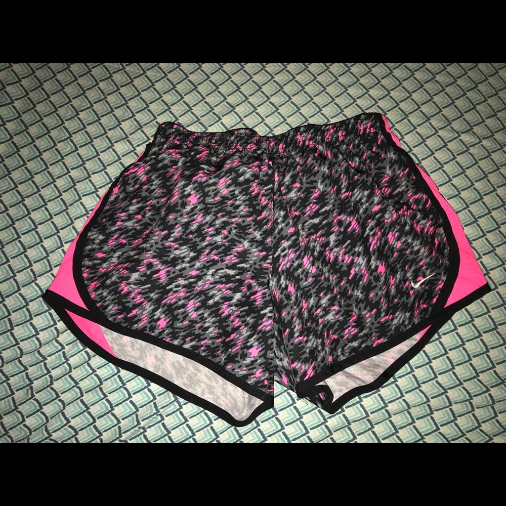 Youth large hardly worn nike shorts